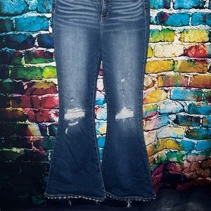 BKE Womens size 30/30 1/2 bell bottom jeans